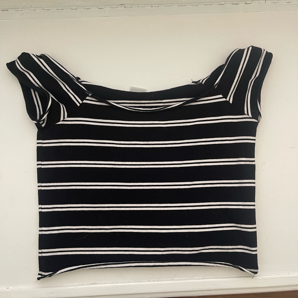 black and white striped top!